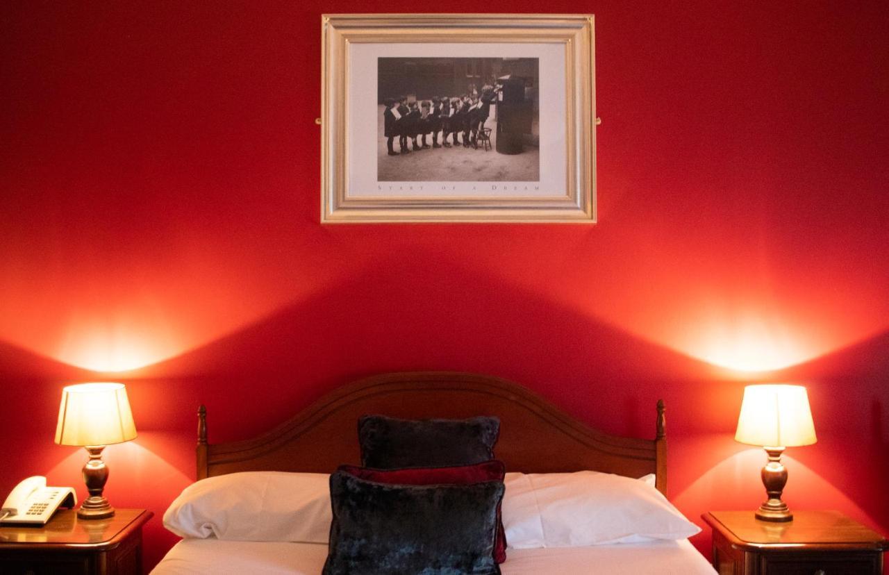 Bridge Hotel 애클로 외부 사진